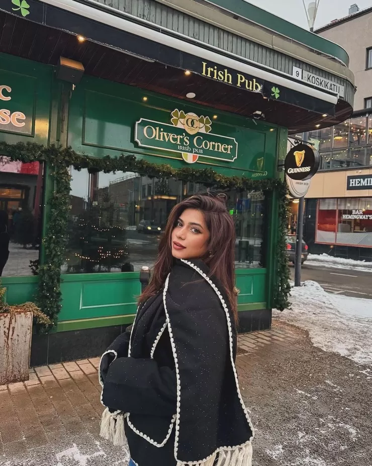 Jackets And Coats | Sweaters^Alamode By Akanksha Cora Oversized Woolen Jacket With Scarf