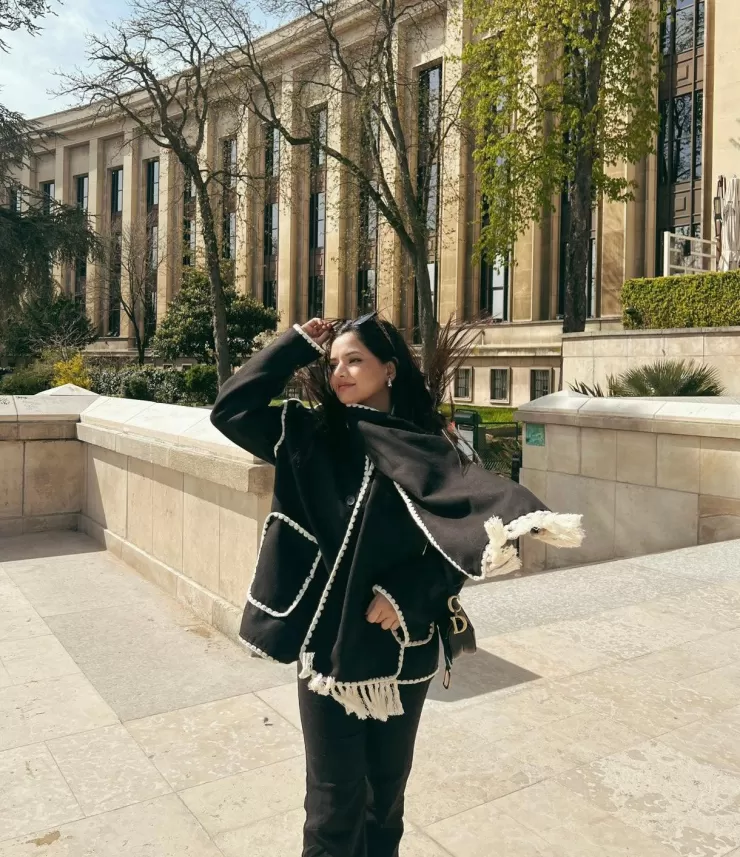 Jackets And Coats | Sweaters^Alamode By Akanksha Cora Oversized Woolen Jacket With Scarf